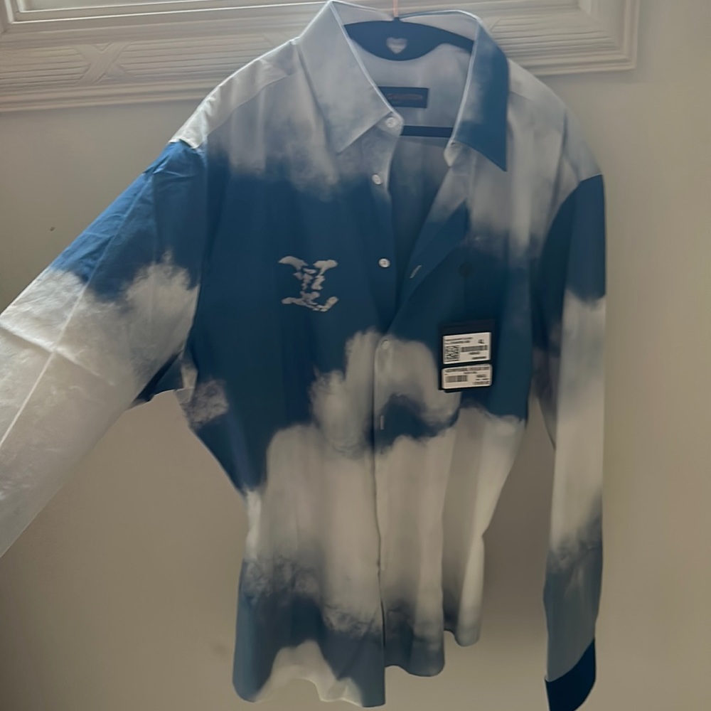 Brand new men’s Louis Vuitton button down shirt